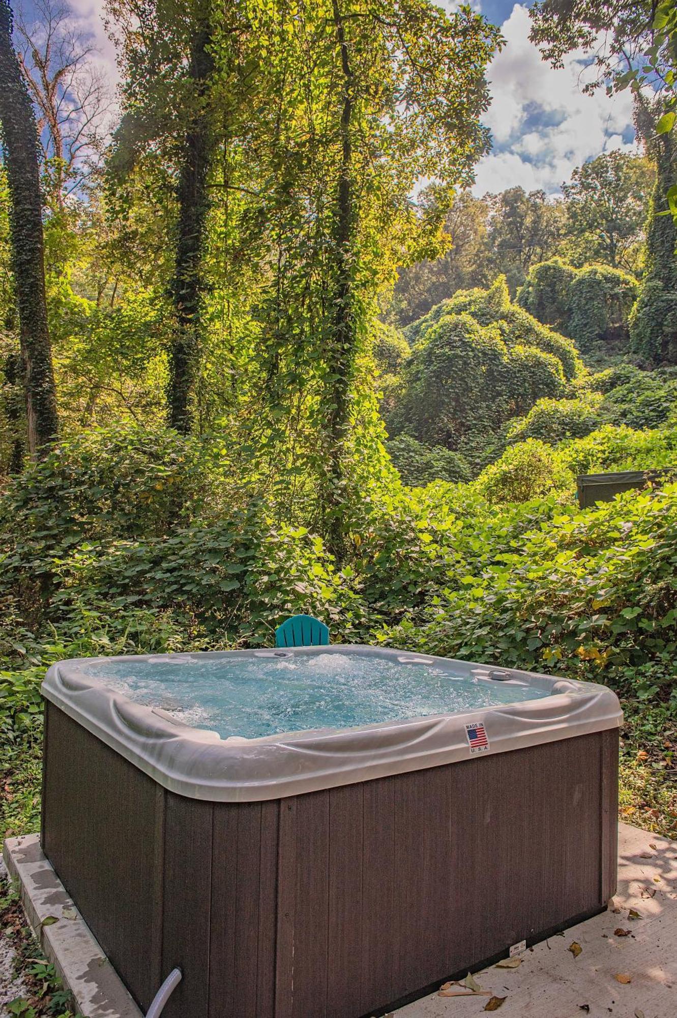 Tiny Cabin Village Private Hot Tub Lynda Cabin Chattanooga Exterior photo